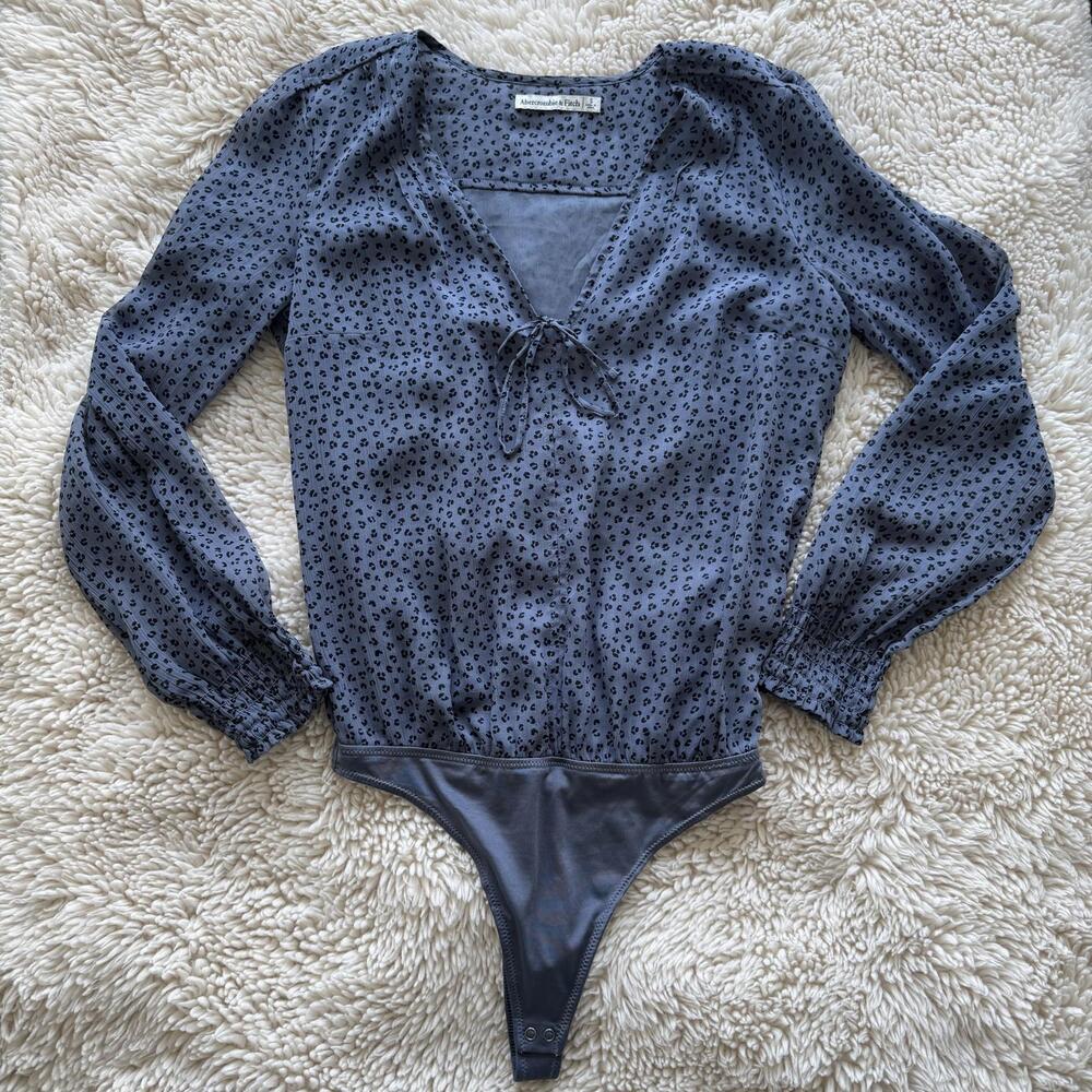 Abercrombie & Fitch Long Sleeve Blue Leopard Print Bodysuit - Size S